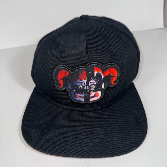 FIVE NIGHTS AT FREDDY'S- SISTER LOCATION- SNAPBACK HAT - Picture 4 of 8